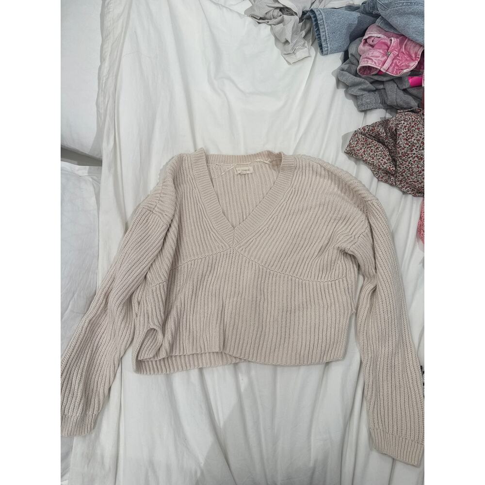 Beige PacSun LA hearts v neck cropped sweater